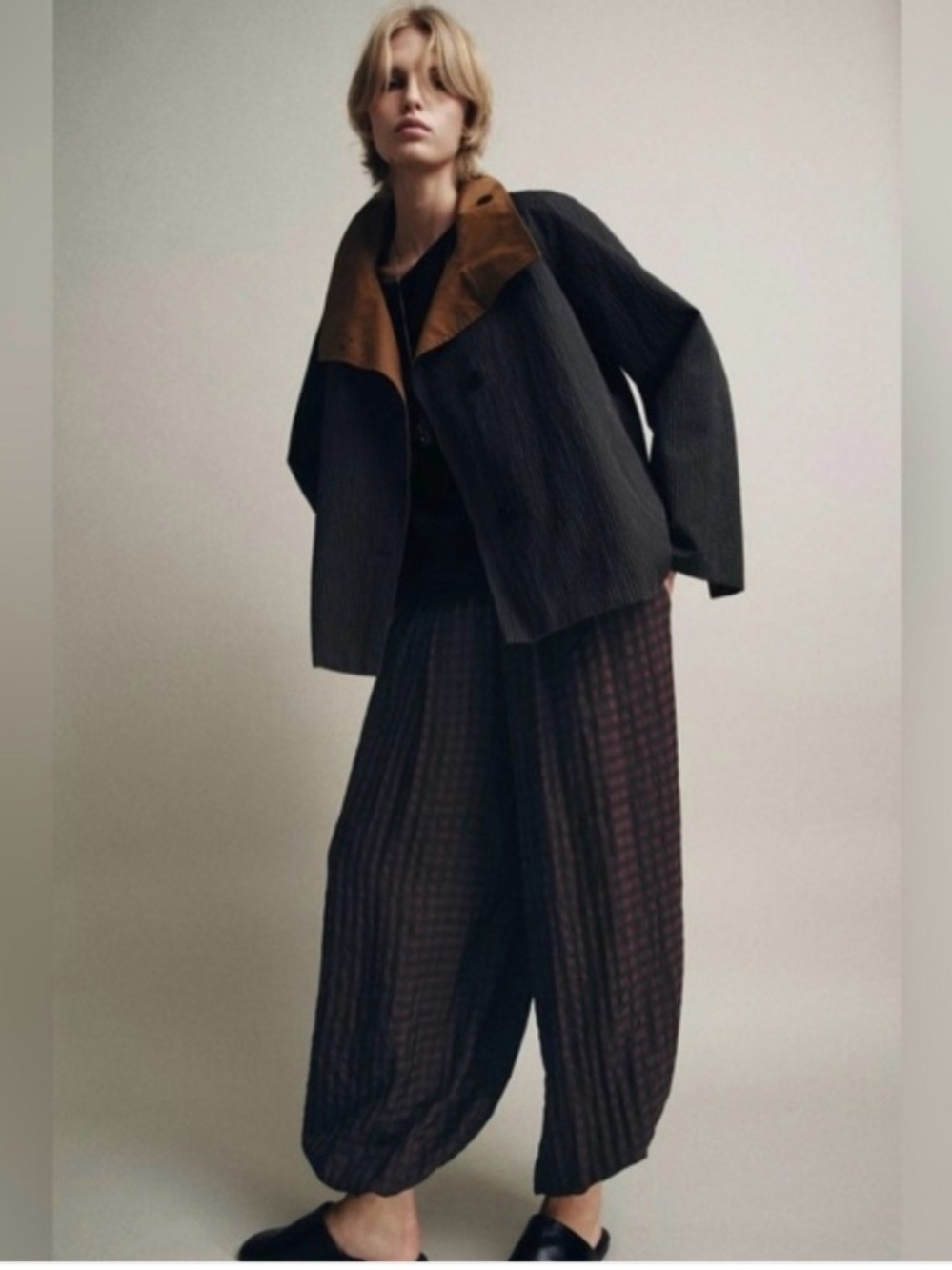 Zara Burgundy Checked Wide-Leg Pants - Picture 2 of 10